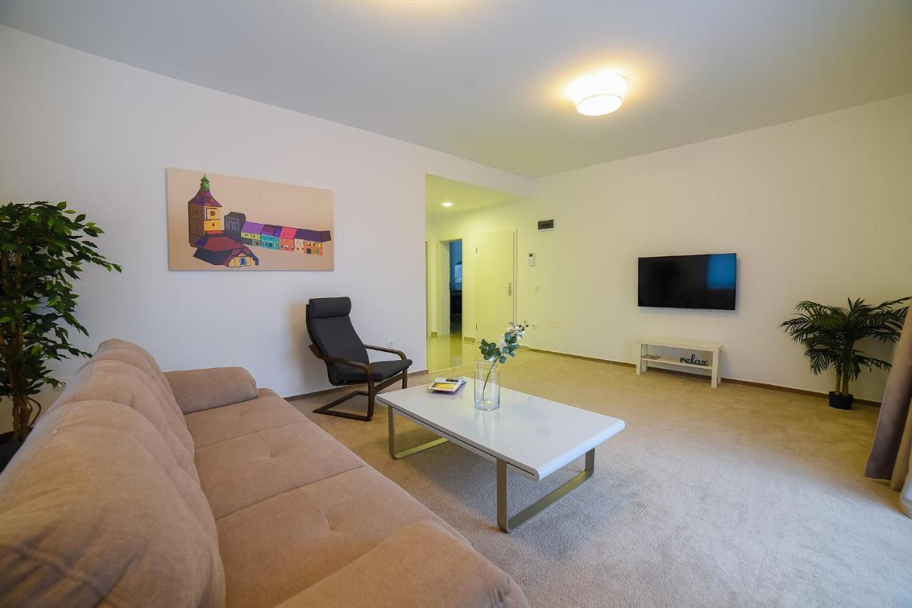 22 Apartment *